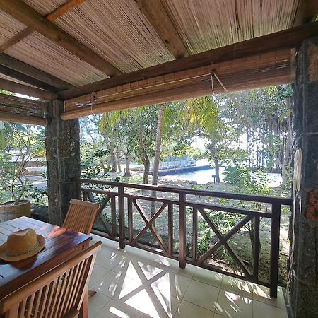 Clair De Lune - Private 2 Bedrooms Beachfront Villa Trou d'Eau Douce Luaran gambar