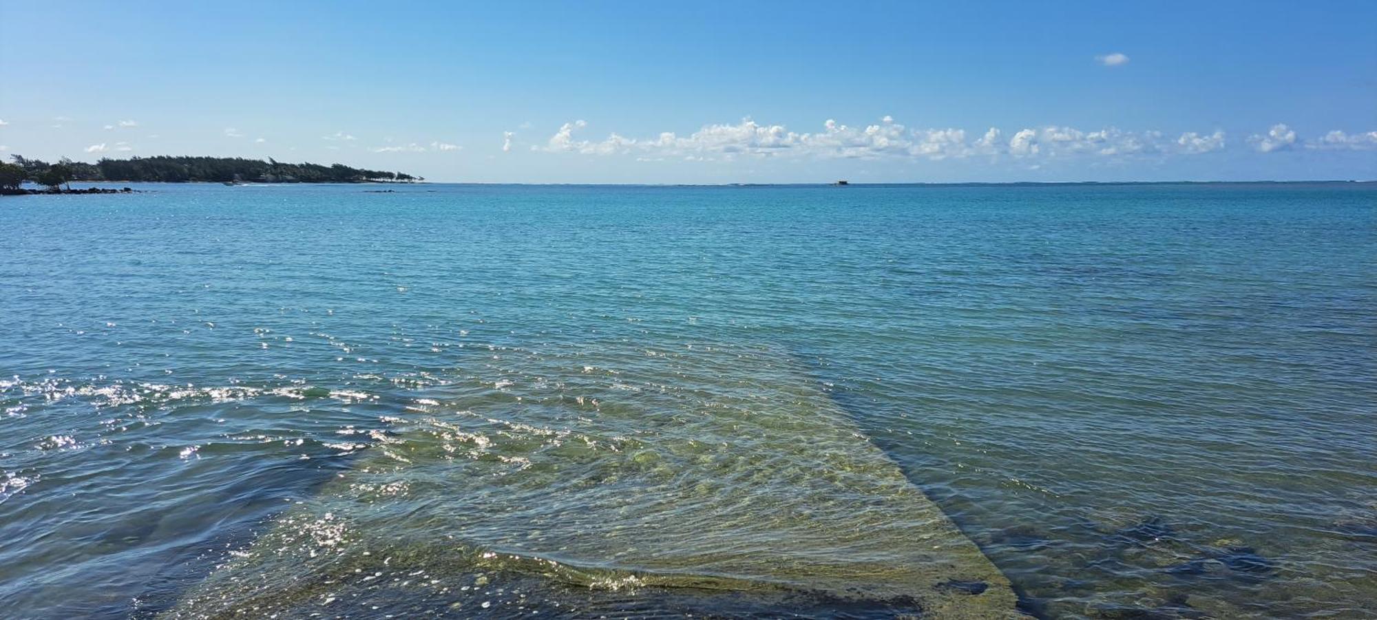 Clair De Lune - Private 2 Bedrooms Beachfront Villa Trou d'Eau Douce Luaran gambar