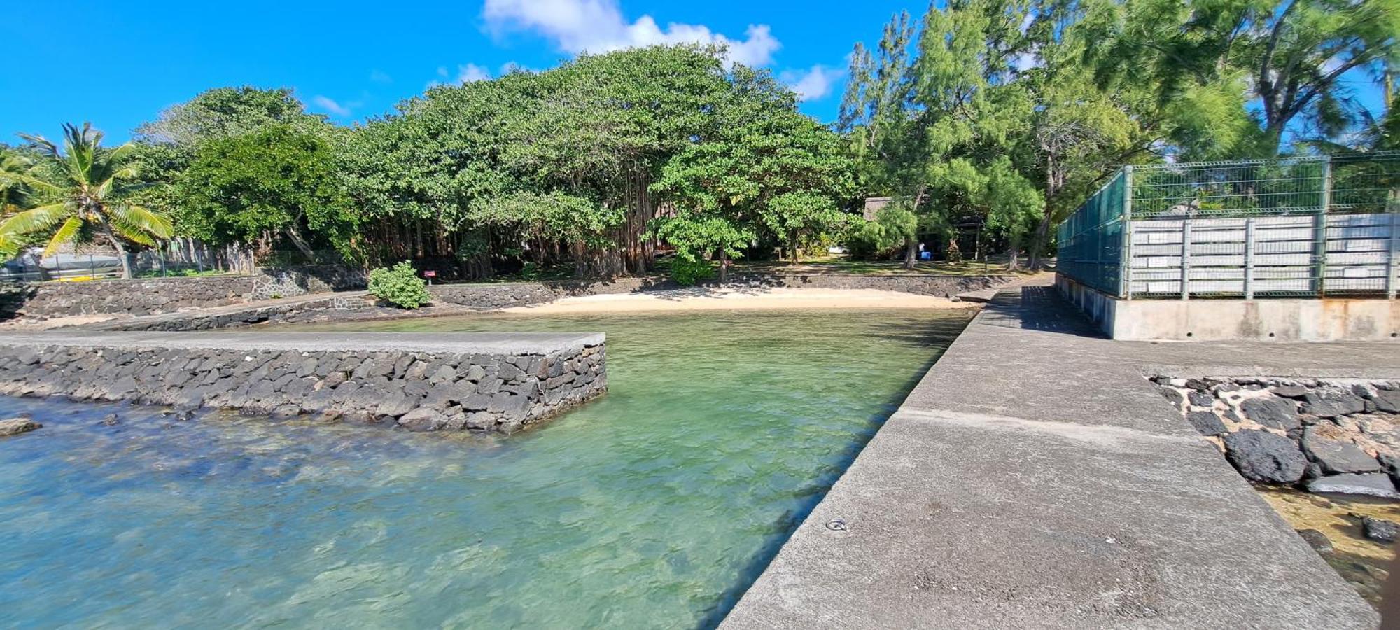 Clair De Lune - Private 2 Bedrooms Beachfront Villa Trou d'Eau Douce Luaran gambar